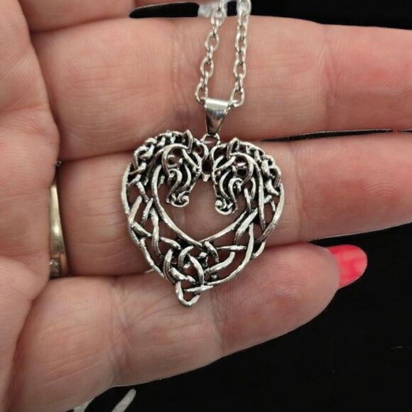 Double Horse Heart Love Knot Pendant Western Cowboy Necklace Cowgirl Jewelry New - Picture 3 of 8